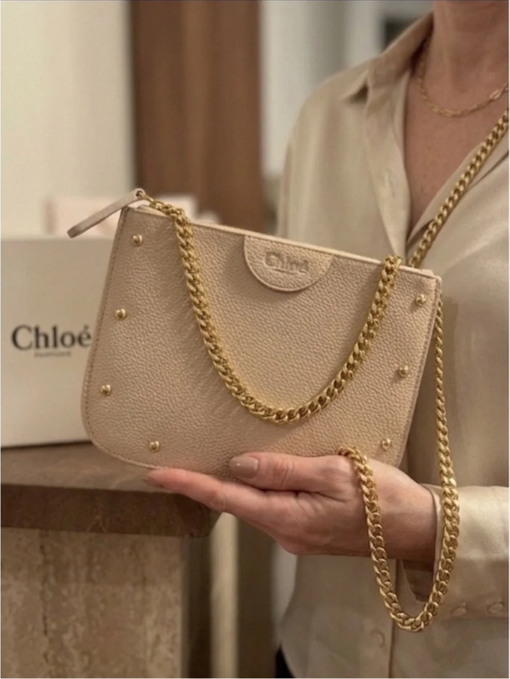 Chloe Parfums Cosmetic Beige Crossbody Shoulder Bag with Gold Chain